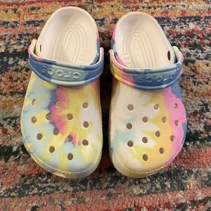 Girls Classic Crocs Size 2